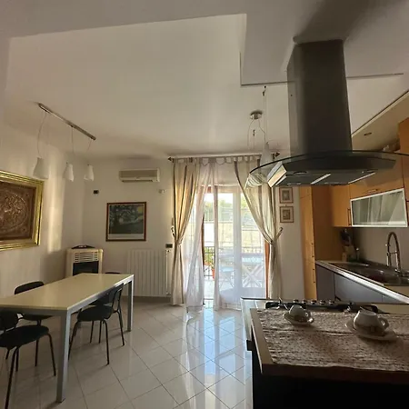 Ketty's House شقة فيكو إيكوينس